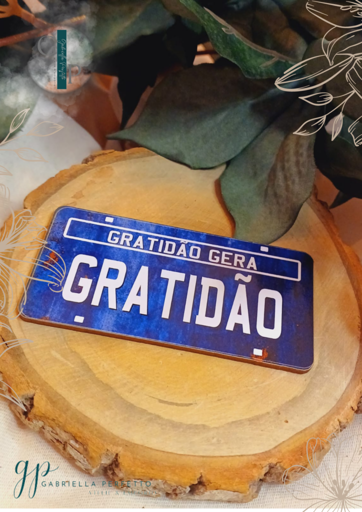 Placa decorativa em MDF | Gratidão Gera Gratidão