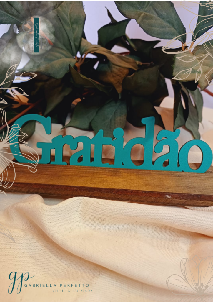 Enfeite De Mesa Decorativa Palavra | Gratidão