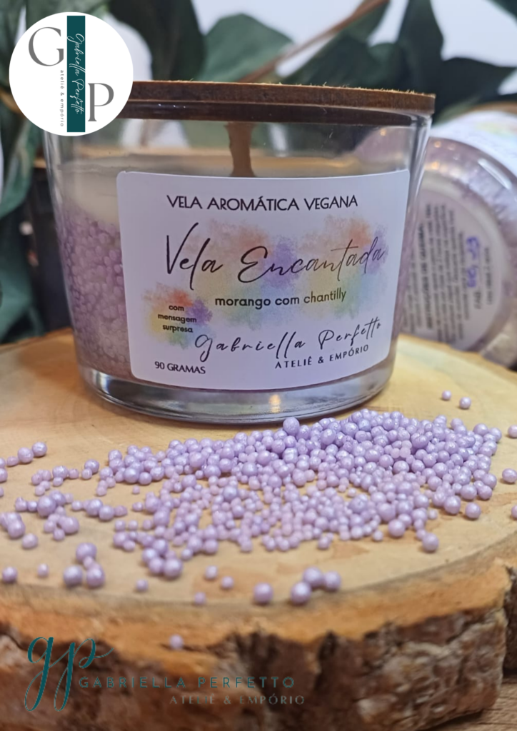 Vela Aromática Vegana com mensagem | ENCANTADA – 90 Gramas